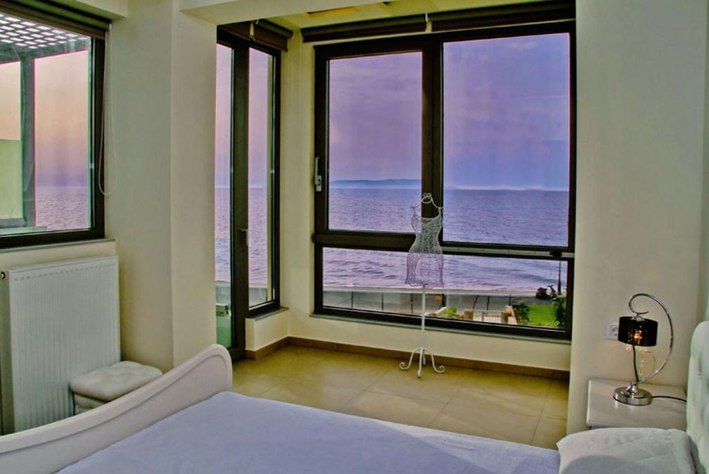 Sea View Beachfront Villa Peri Gouvai Exteriör bild